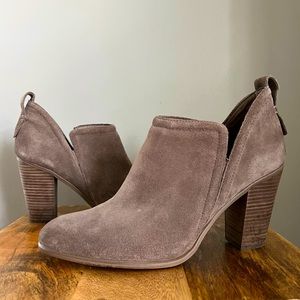 VINCE CAMUTO| Francia Leather Suede Booties
